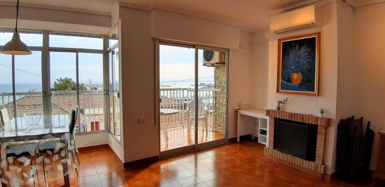 2 Bedroom'S Flat On The Beach, City Center, 1 Line 圣波拉 外观 照片