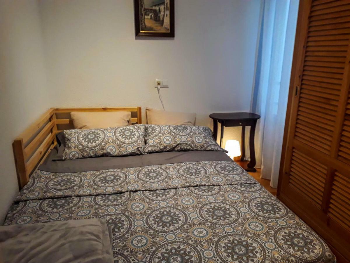 2 Bedroom'S Flat On The Beach, City Center, 1 Line 圣波拉 外观 照片