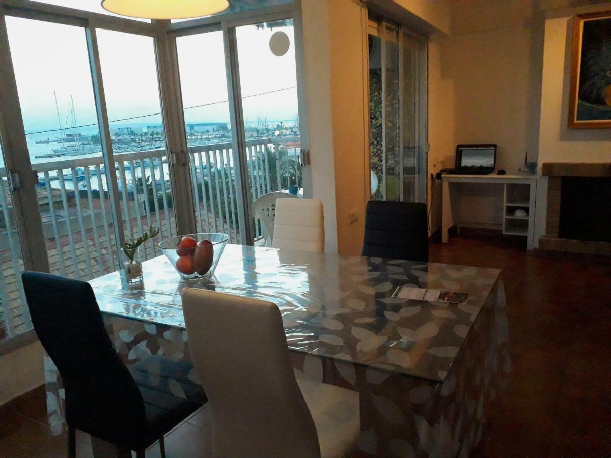 2 Bedroom'S Flat On The Beach, City Center, 1 Line 圣波拉 外观 照片