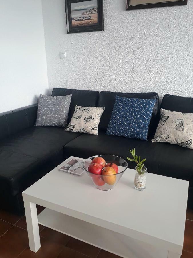2 Bedroom'S Flat On The Beach, City Center, 1 Line 圣波拉 外观 照片
