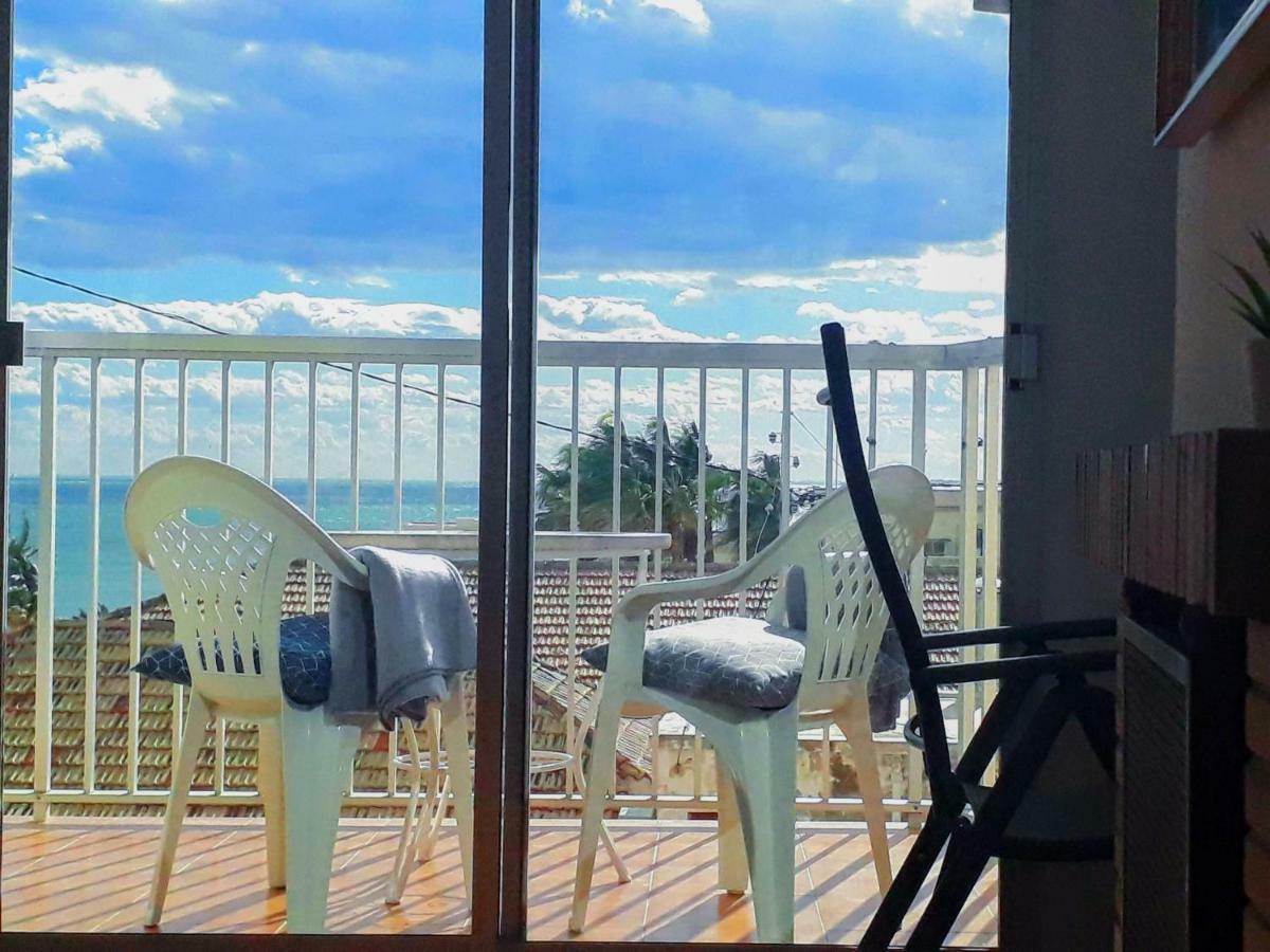 2 Bedroom'S Flat On The Beach, City Center, 1 Line 圣波拉 外观 照片